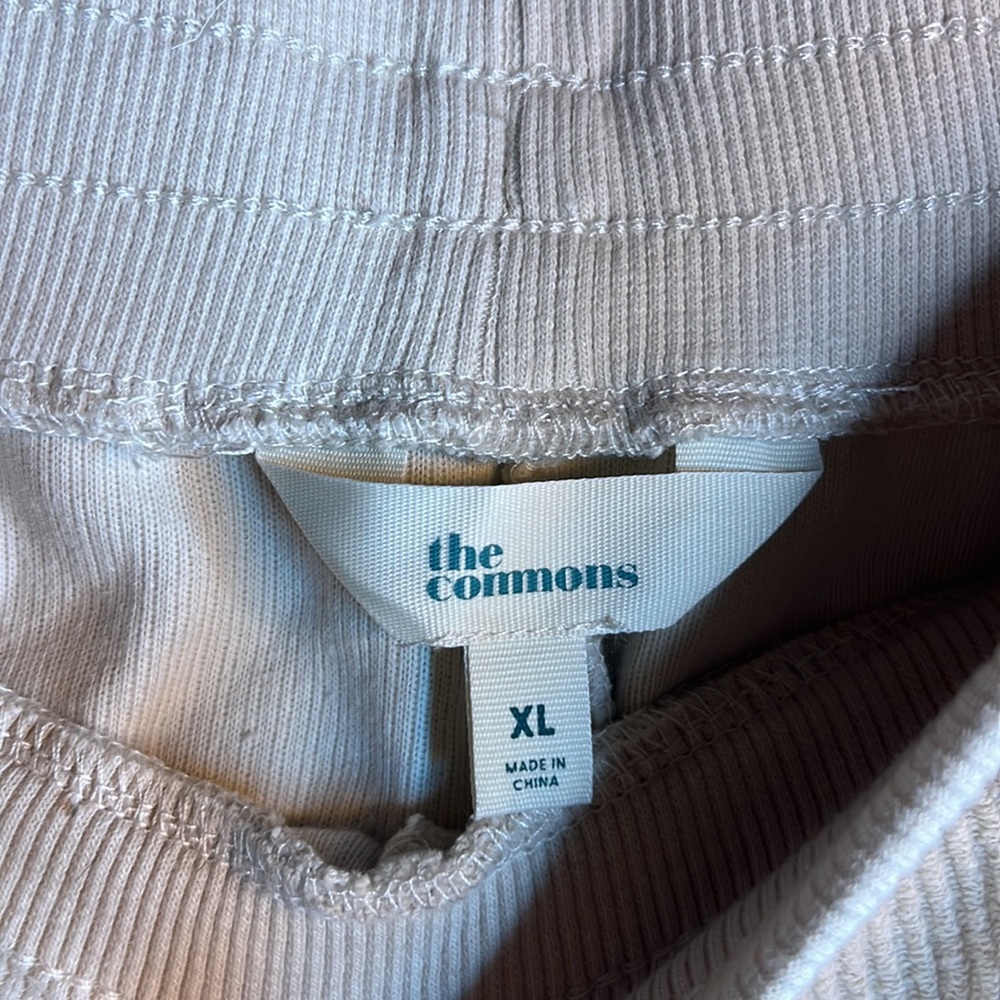 The Commons Ribbed Boxy Pullover + Short Set 🫶 - Picture 10 of 12